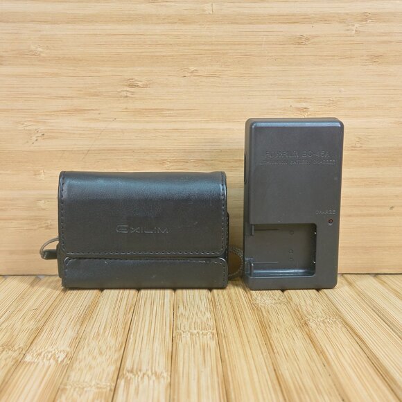 Casio Exilim EX-S5 10MP Digital Camera, with 3x Optical Zoom - Picture 4 of 8